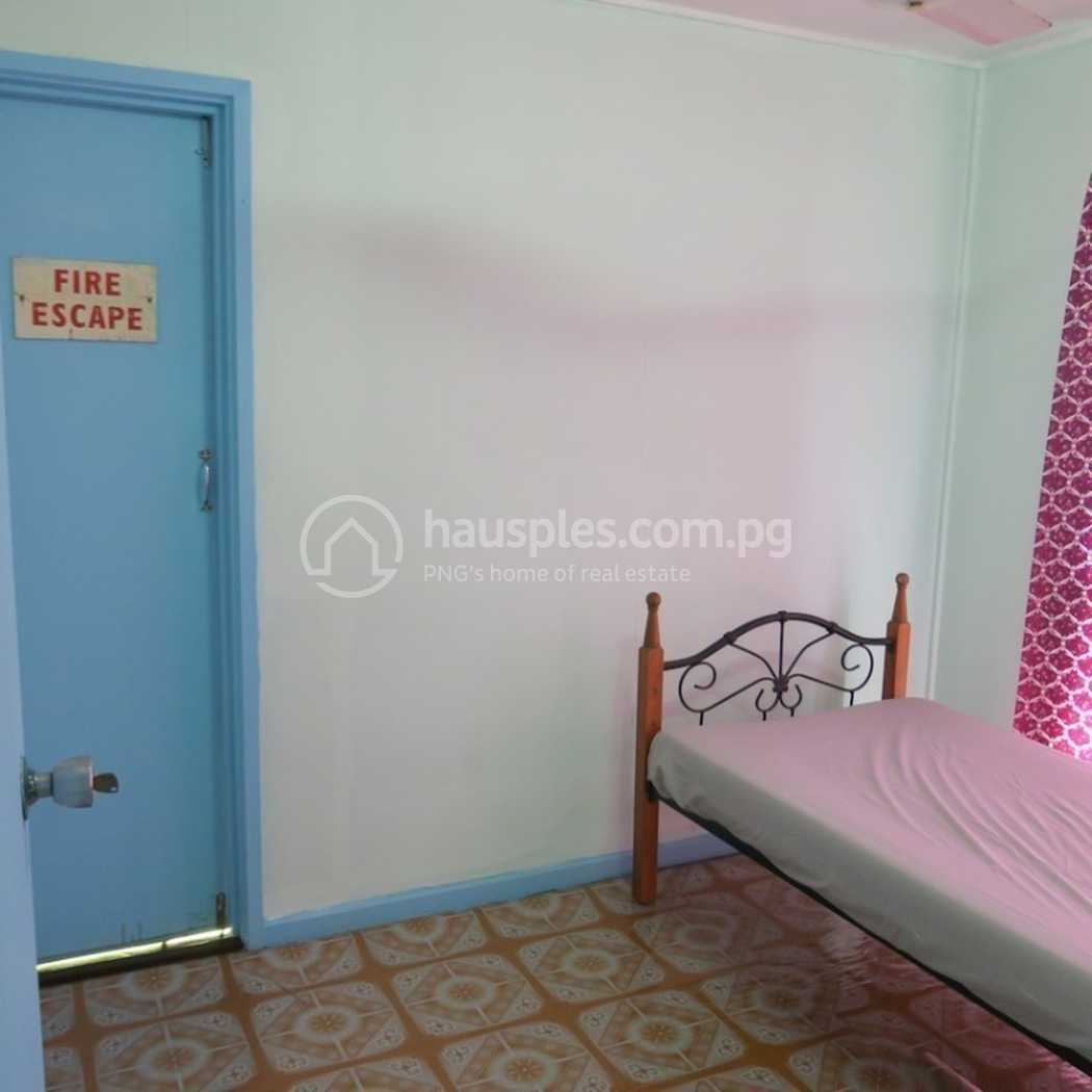 residential DuplexSemi-detached for rent ใน Gerehu รหัส 31992 7
