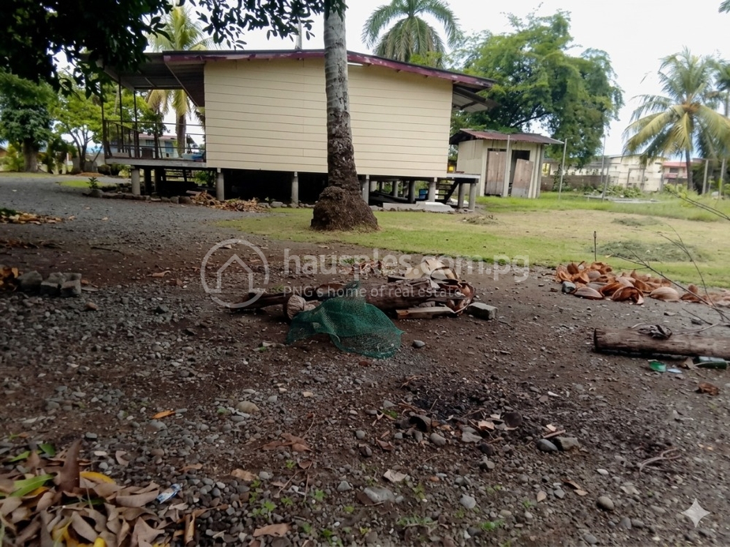 residential House for sale ใน Lae รหัส 32029 4