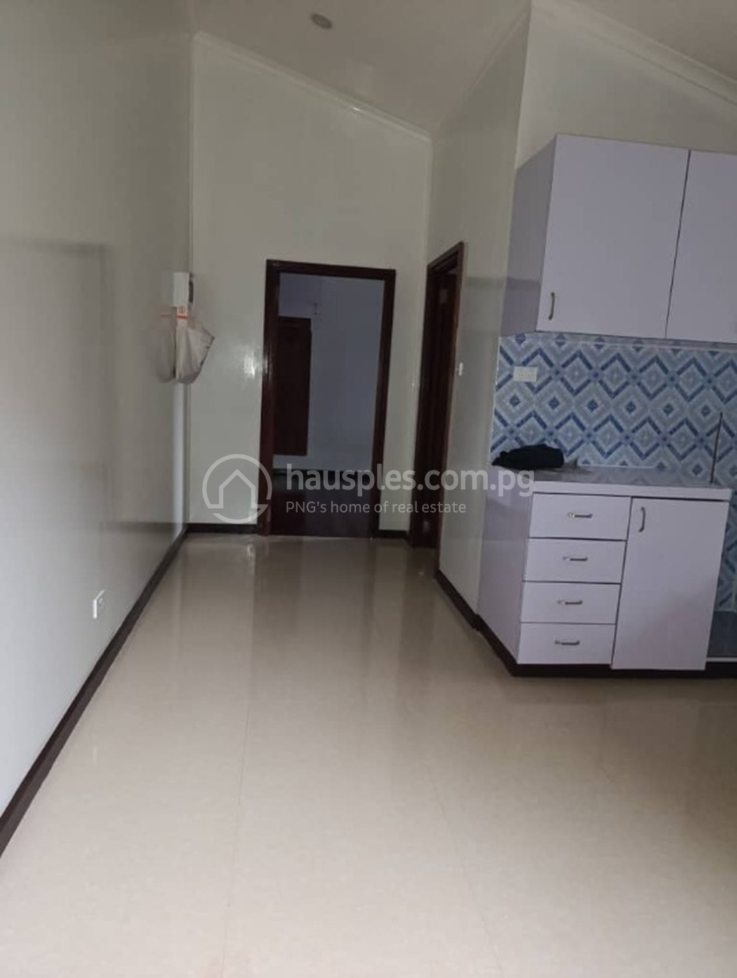residential BlockOfUnits for rent ใน 5 mile รหัส 32010 1