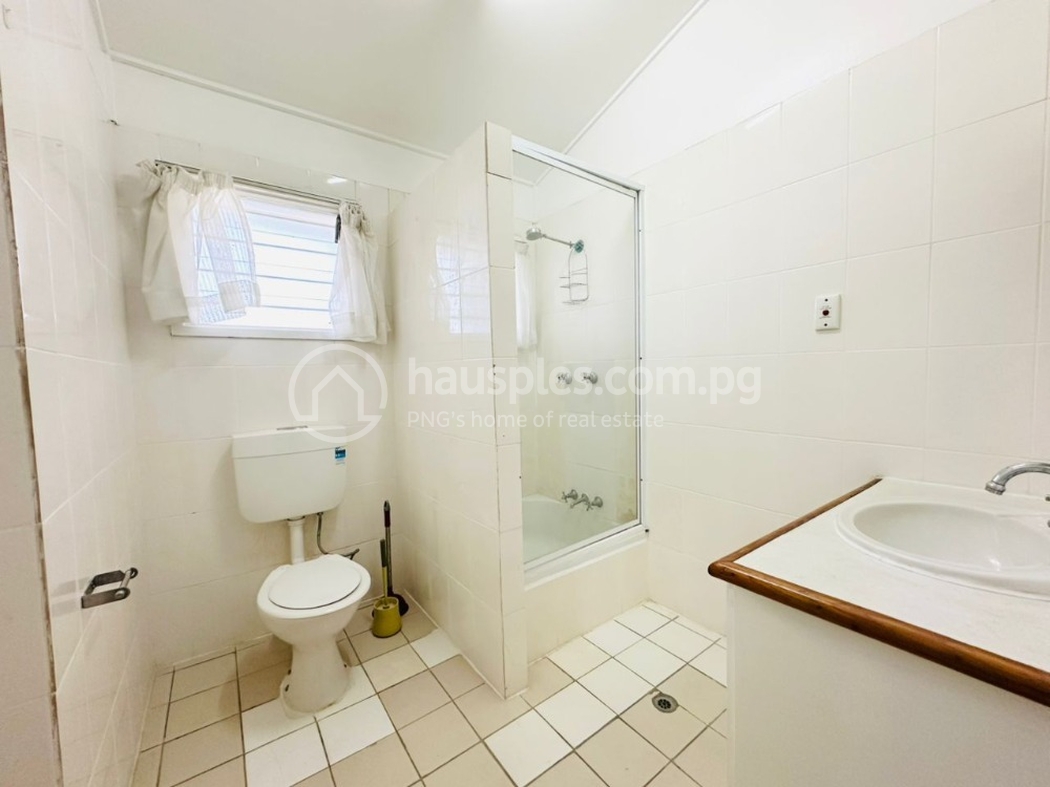 residential Apartment for rent ใน Boroko รหัส 32063 9