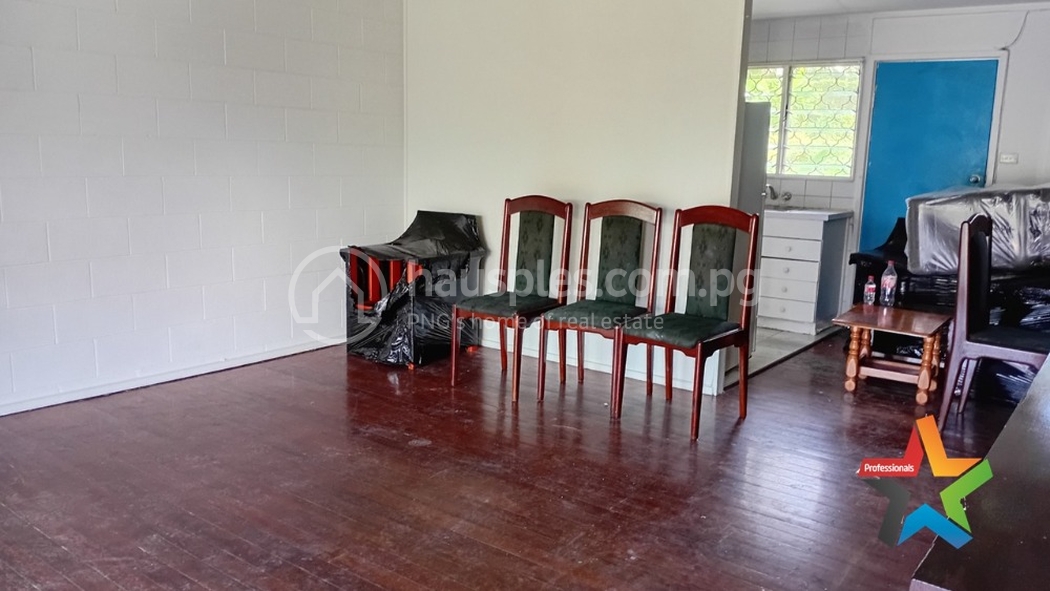 residential DuplexSemi-detached for rent ใน Other รหัส 32056 3