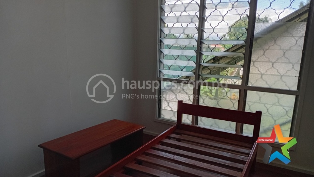 residential DuplexSemi-detached for rent ใน Other รหัส 32056 5