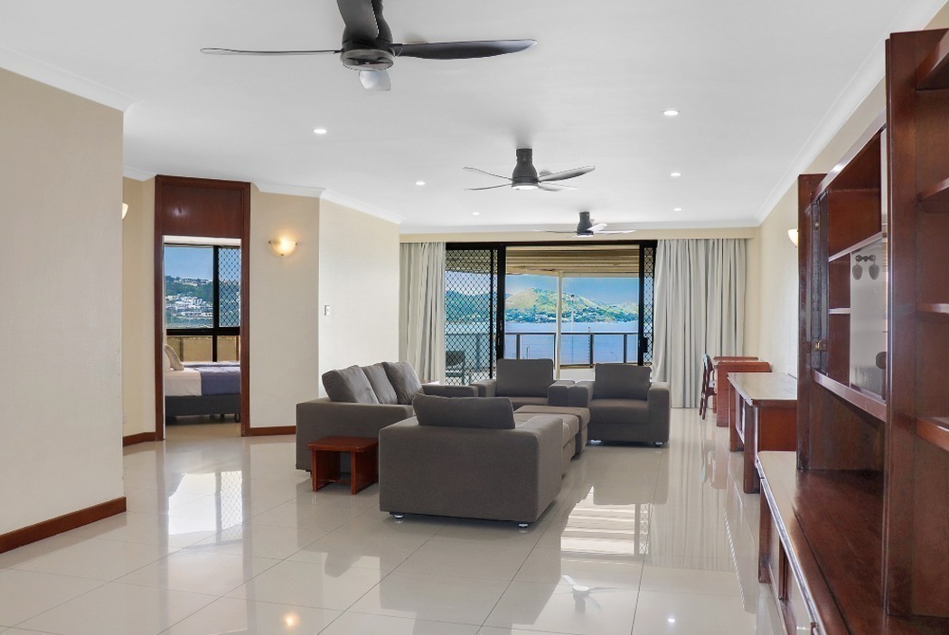 Elevate Your Lifestyle at the Ela Beach Tower: A Sublime Three-Bedroom Apartment